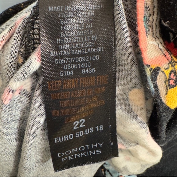 Dorothy Perkins Black Floral Maxi Dress - Picture 5 of 6